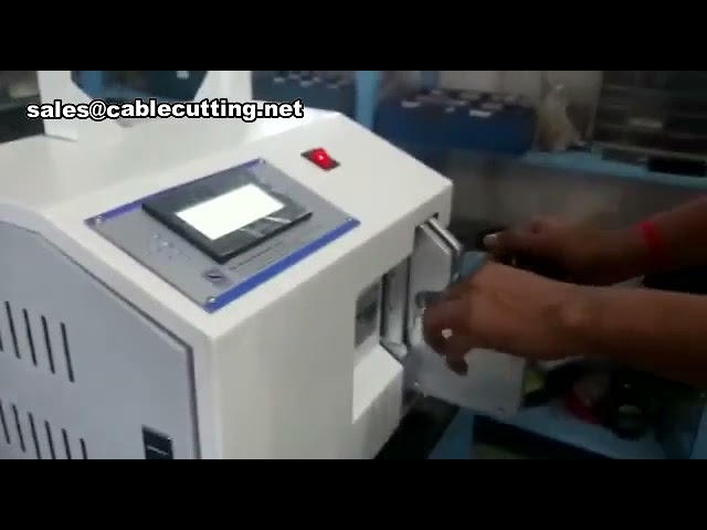 Automatikus kábeltekercselő és kötözőgép