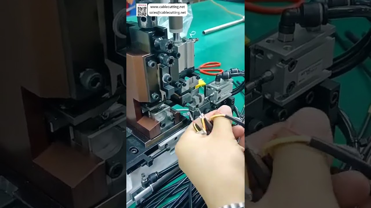 Nagy pontosságú automata huzalhámozó és zászlóterminál-krimpelő gép – hatékony kábelköteg-gyártáshoz