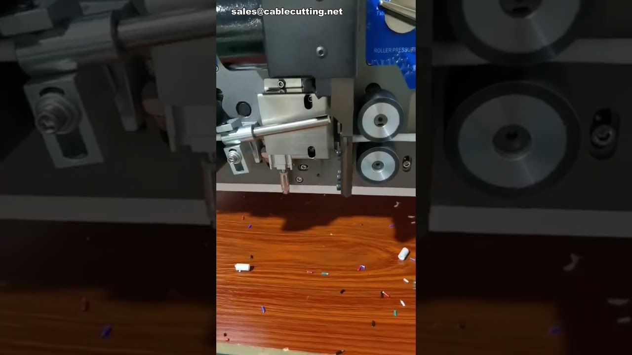 Automatikus huzalvágó és belső-külső szigetelés csupaszító gép #factory #machine