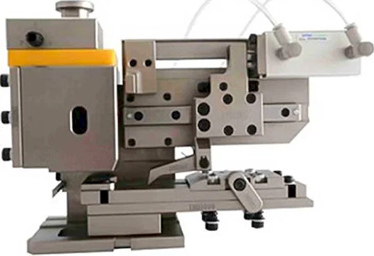 Pneumatikus egyenes saru krimpelő présforma - Terminál_Krimpelő_Applikátor