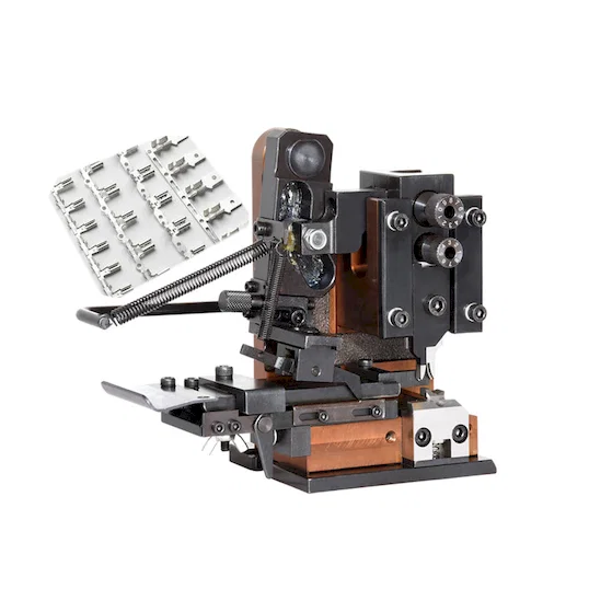 Testreszabható OTP saru préselt alkatrészek - Terminál_Krimpelő_Szerszámok